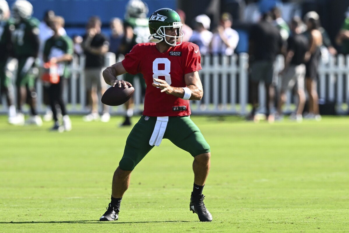 Jets QB Rodgers bersinar dalam latihan dua minit. Panthers mengelakkan kecederaan penting dalam latihan bersama yang panas